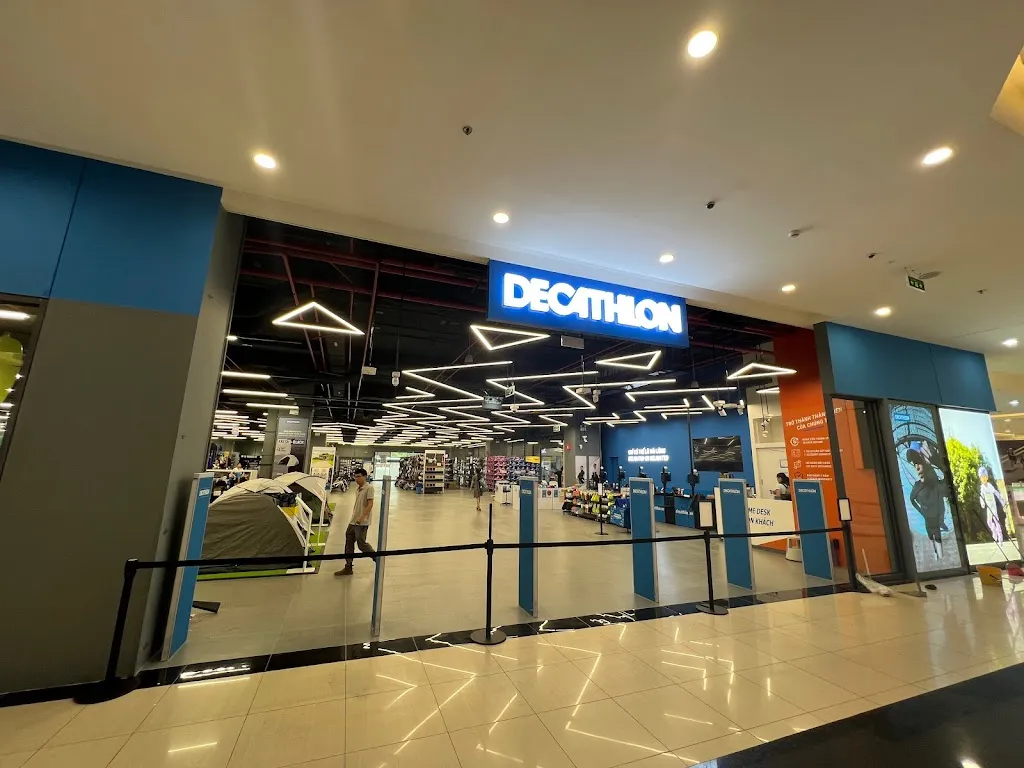 Cửa hàng đồ thể thao Decathlon Tasco Mall Long Biên | iGuide